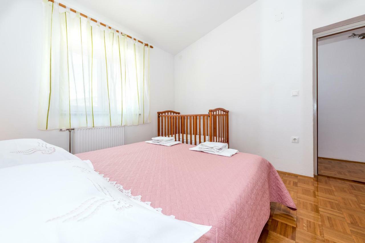 Apartment Anamarija With Sea View Šibenik Exterior foto